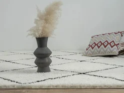 the carpet Alfombra Redonda|Alfombra Bahar Shaggy moderna patrón rombos, negro , 160 cm redonda