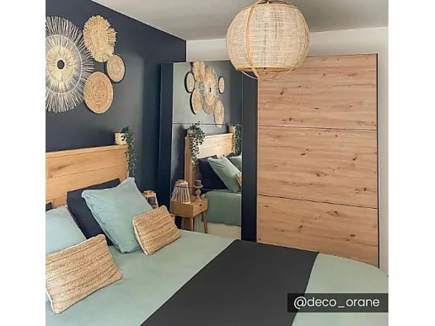 Vente-unique Armario|Armario con espejo 2 puertas correderas - Color: roble y negro - 217 cm. PHILADELPHIE