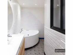 Bañera rinconera de 263 l 135 x 135 x Altura 57cm AGYNESS^Shower & Design Best