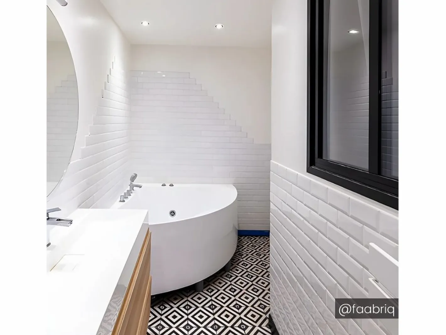 Bañera rinconera de 263 l 135 x 135 x Altura 57cm AGYNESS^Shower & Design Best