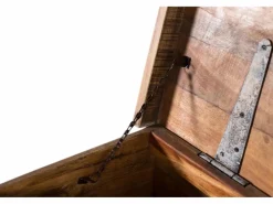 Baúl de madera maciza con apertura superior y acabado decapado^Giner y colomer Sale