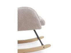 Sillón Balancín|Balancín tapizado en pana lavanda rosácea, patas metal y patín madera