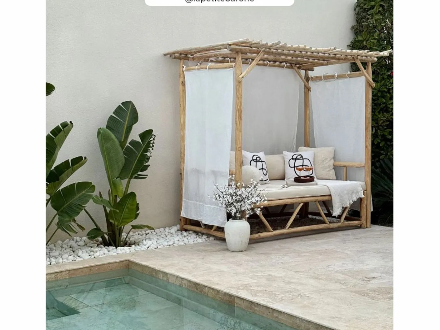 Rendez-Vous Déco Cama con dosel de exterior en rama de teca y lona - Tika Blanco Best