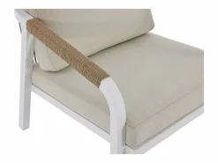 MYLIA Conjunto de salón de jardín en aluminio y cuerda: sofá de 3 plazas, 2 sillones y una mesa de centro - Blanco con cojines beige - LUREYA de Beige / Blanco Outlet