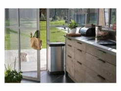 Cubo De Basura Para Cocina|Cubo de basura con pedal 50L efecto metal , plástico reciclado, cierre silencioso y sistema antiolor