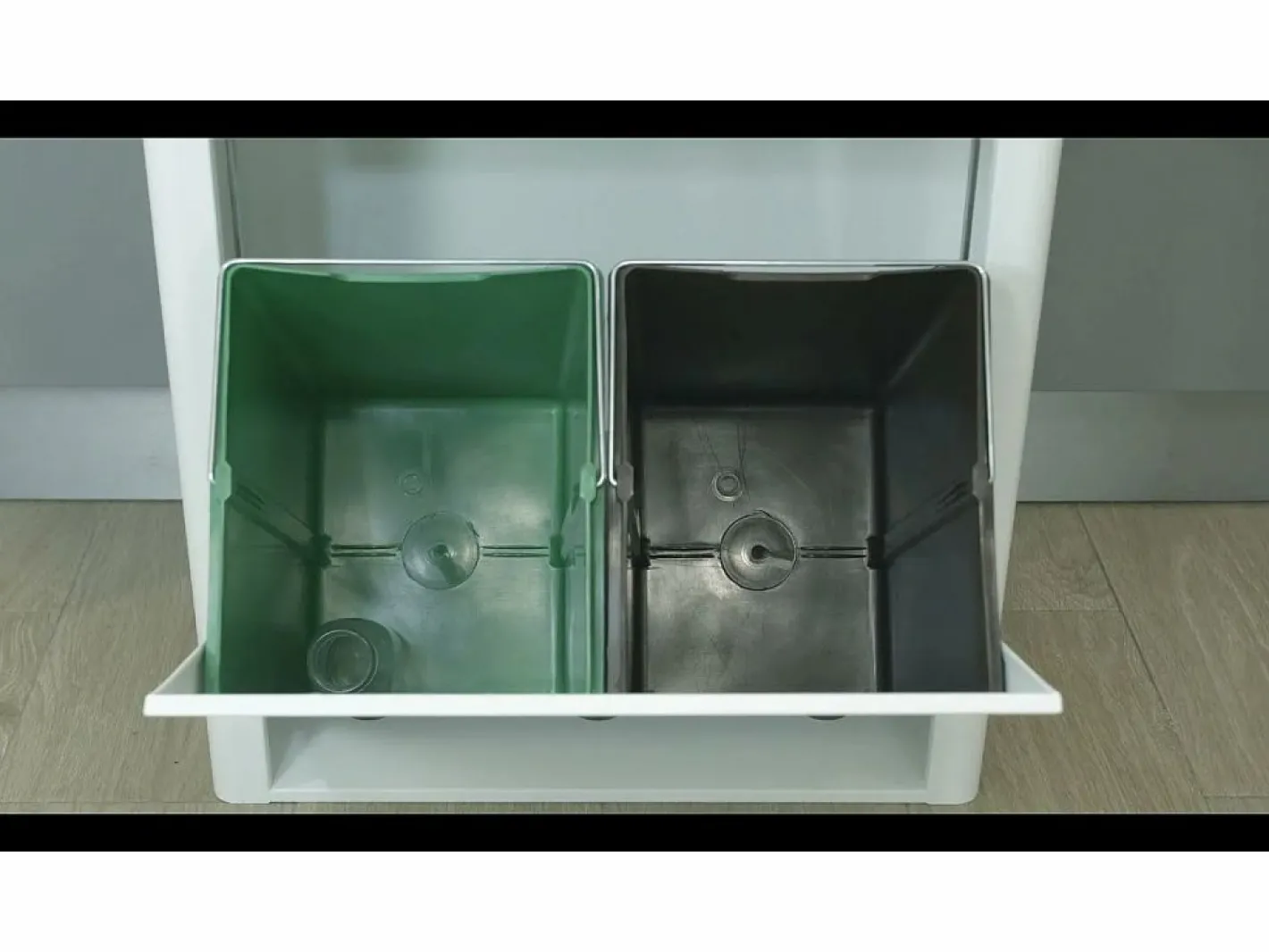 Cubo de basura para la cocina - Cubo de reciclaje - 4 compartimentos de 20L - CUBEK^Don Hierro Clearance