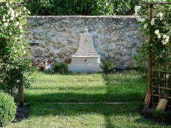Habitat et jardin Fuente Agua|Fuente mural "Baccarat" de piedra reconstituida para jardín - 86 x 51 x 111 cm