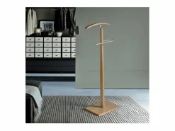 Galán De Noche|Galan 303 herraje cromo satinado y madera color roble. 114 cm (alto), 48 cm (ancho), 28 cm