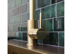 Essebagno Kiwo mezclador para fregadero oro cepillado Dorado Hot