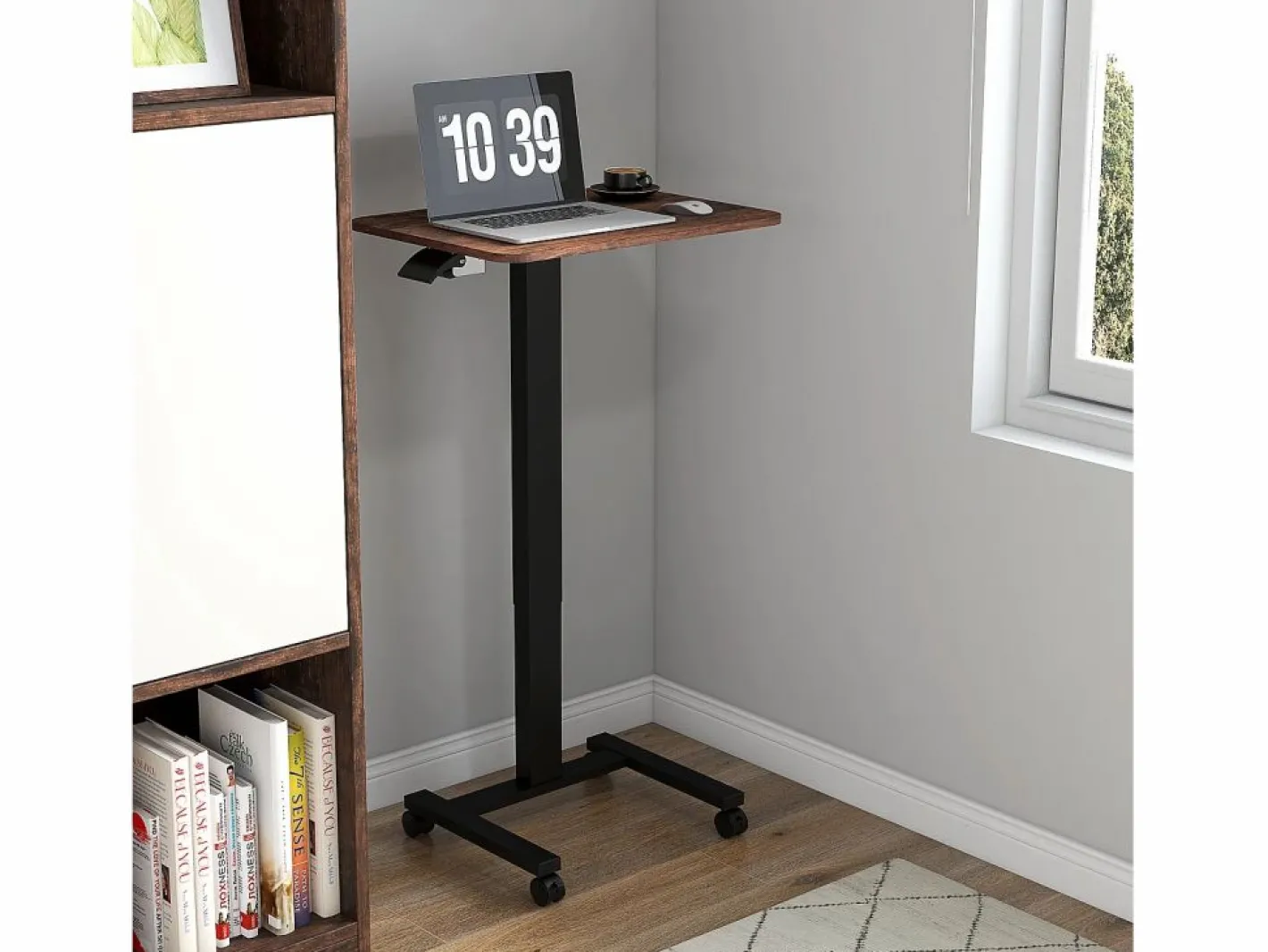 Mesa de trabajo regulable en altura, con 4 ruedas, 2 frenos, aglomerado, marrón rústico (65x48x108 cm) Marru00f3n Outlet