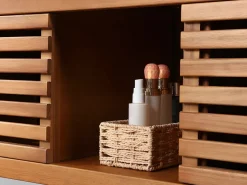 Vente-unique Mueble doble lavabo de madera de acacia - Mueble de baño - 130 cm - PENEBEL Color natural oscuro Outlet