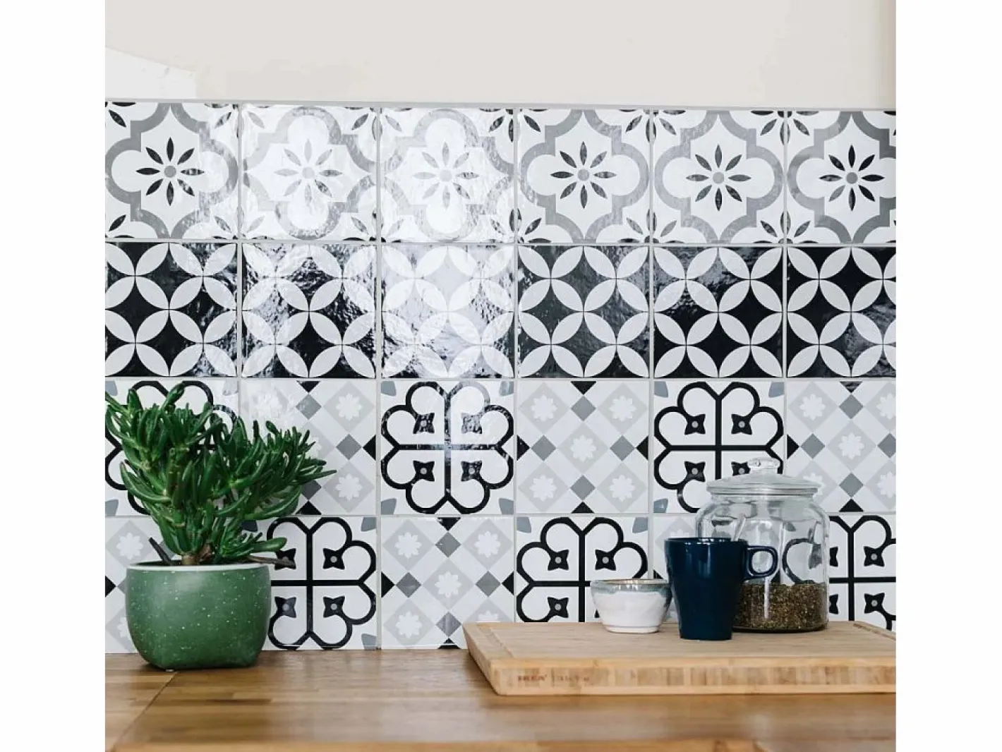Draeger Pegatinas de azulejos 15 X 15 cm - Motivos floral en blanco y Negro Outlet