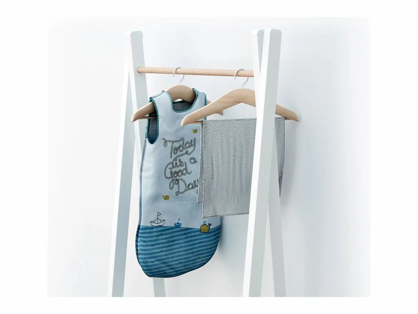 Perchero infantil HOOKI madera - Blanco/Haya Cruda - 50 x 30 x 130 cm^AT4 Outlet