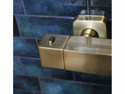 Essebagno Quartos 300 columna de ducha oro cepillado con mando termostático Dorado Clearance