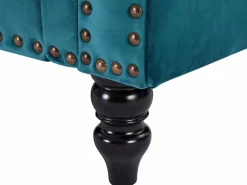 Sofá de 3 plazas de terciopelo verde azulado . Sofá capitoné con 2 cojines decorativos adicionales. Medidas: Ancho 190 x Prof. 77 x Alt. 79 cm. TURNER^Vente-unique Online