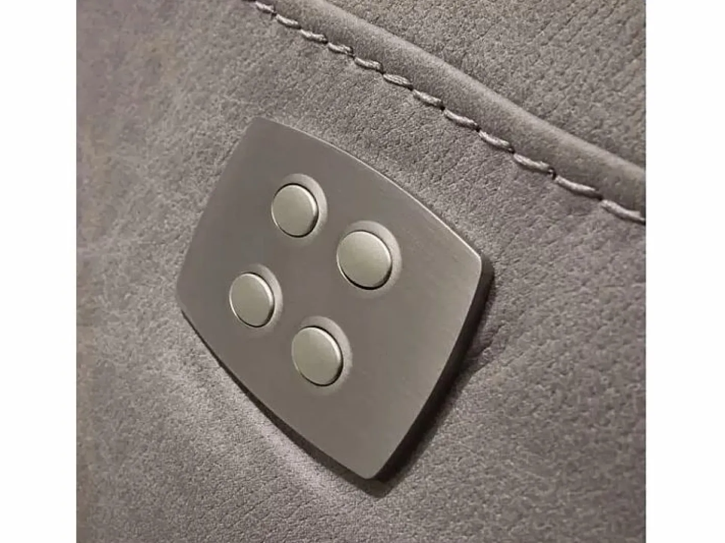 Sofá reclinable eléctrico de microfibra Ducka-Color Marrón-Sistema Eléctrico-Número de plazas 3 plazas^Les Tendances Outlet