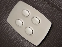 Les Tendances Sofá Relax|Sofá reclinable eléctrico de cuero Ducka-Marrón claro-Sistema Fijo - sin relajante-2 plazas