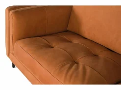 Sofá tapizado en piel estilo vintage y patas de metal 5 plazas^Giner y colomer New