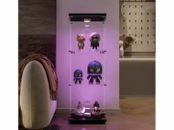 Vitrina de cristal con 3 estantes, luz LED y cerradura, color^ Hot